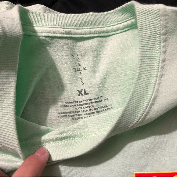 Travis Scott x Mcondalds Action Figure Series IV Tshirt - Picture 3 of 4